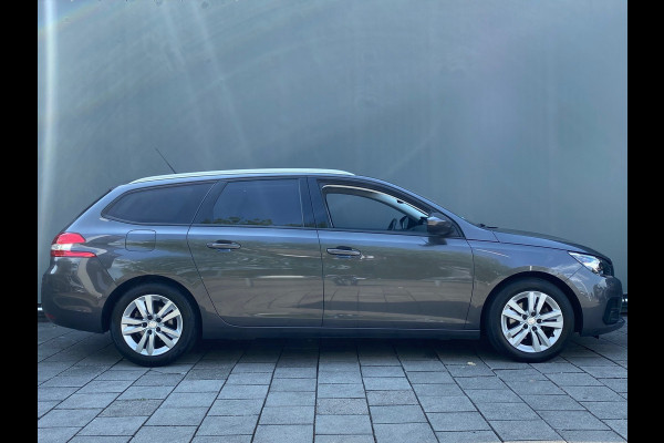 Peugeot 308 SW BWJ 2019 | 1.2 PT 111PK Executive | NWE APK | PANO DAK | CLIMA | NAVI | CRUISE | PDC | LICHTMETAAL | PRIVACY GLASS