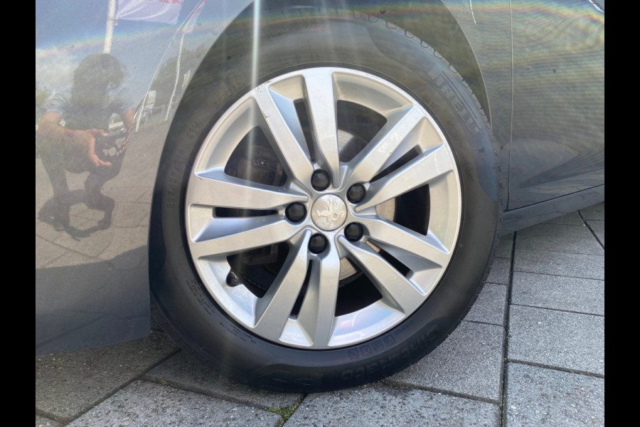 Peugeot 308 SW BWJ 2019 | 1.2 PT 111PK Executive | NWE APK | PANO DAK | CLIMA | NAVI | CRUISE | PDC | LICHTMETAAL | PRIVACY GLASS