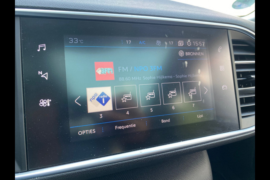 Peugeot 308 SW BWJ 2019 | 1.2 PT 111PK Executive | NWE APK | PANO DAK | CLIMA | NAVI | CRUISE | PDC | LICHTMETAAL | PRIVACY GLASS