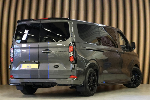 Ford Transit Custom 320 2.0 TDCI 170PK L2H1 DC LIMITED | L+R Schuifdeur | Dubbel Cabine | ACC | Blind Spot | Navigatie | Camera | CarPlay | Lane Ass Raptor Edition | Trekhaak | 6-Zitter | Verlengde fabrieksgarantie tot 09-2029