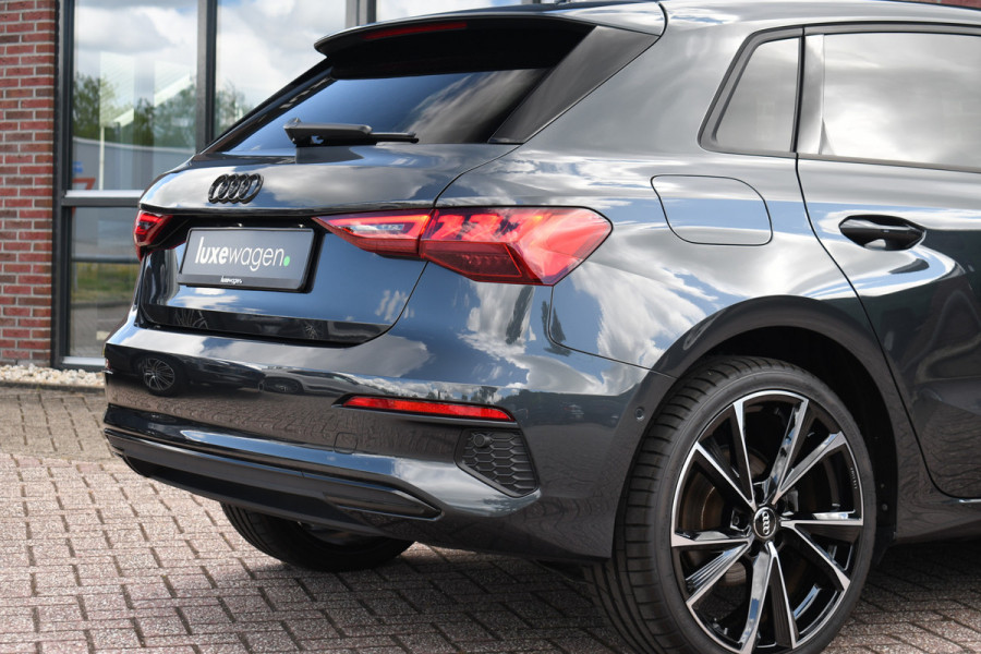 Audi A3 Sportback 40 TFSI e S-zetels ACC Head-up 19inch El-klep