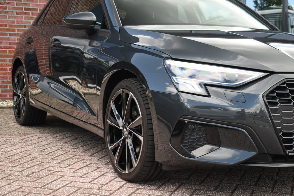 Audi A3 Sportback 40 TFSI e S-zetels ACC Head-up 19inch El-klep