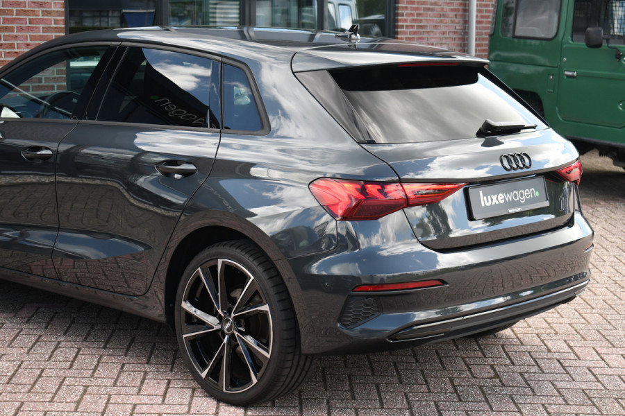 Audi A3 Sportback 40 TFSI e S-zetels ACC Head-up 19inch El-klep