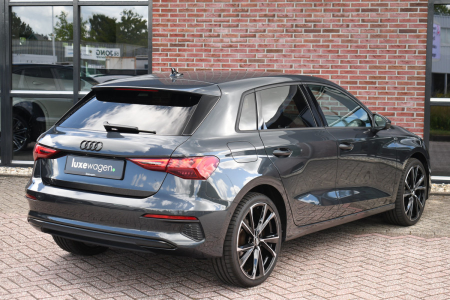 Audi A3 Sportback 40 TFSI e S-zetels ACC Head-up 19inch El-klep