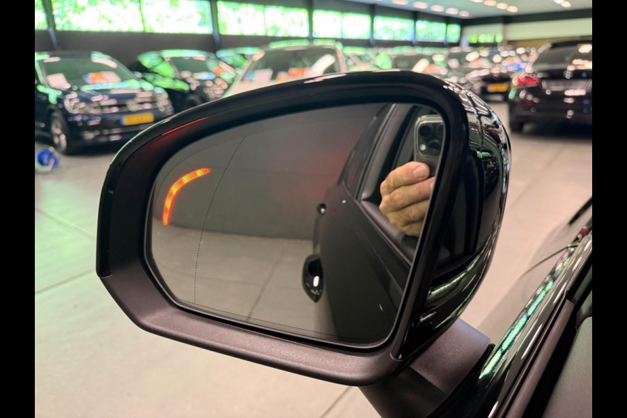 Volvo XC40 1.5 T5 Recharge R-Design 262PK PANO/NAVI/DAB/H-KARDON/STOEL-M/ECC/PDC/CRUISE///