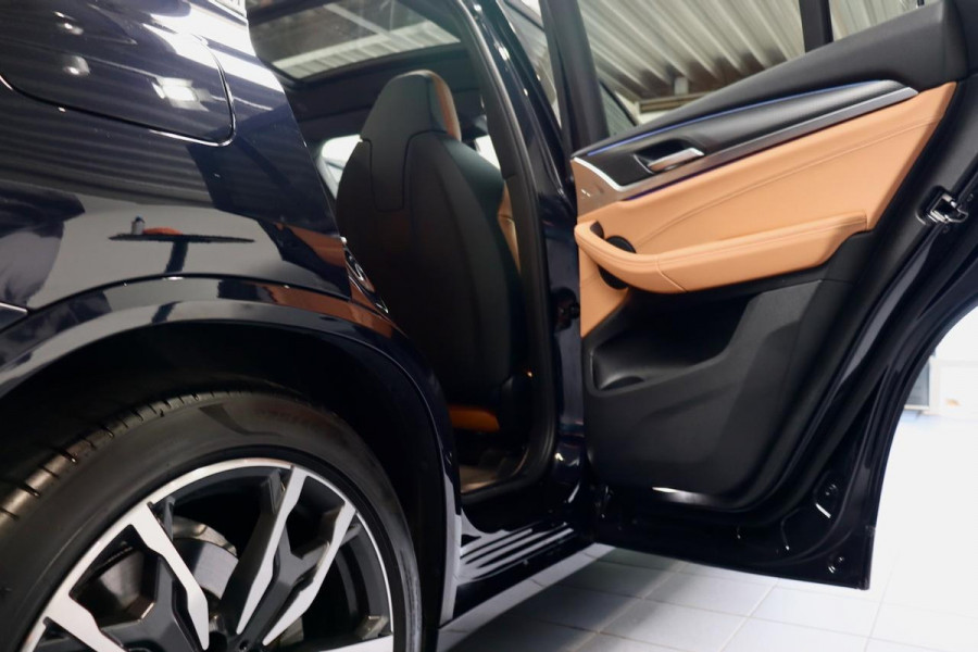 BMW X3 xDrive30e High Ex M Sport Zetels|PANO|Driving ass