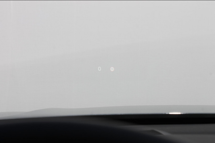 Volvo XC60 2.0 T6 Plug-in hybrid AWD Ultimate Dark Trekhaak / Luchtvering / Bowers & Wilkins / Adaptive Cruise control / 360 Camera / BLIS / Stoelverwarming voor en achter / Stuurverwarming /  Elektrisch bedienbare stoelen met geheugen /