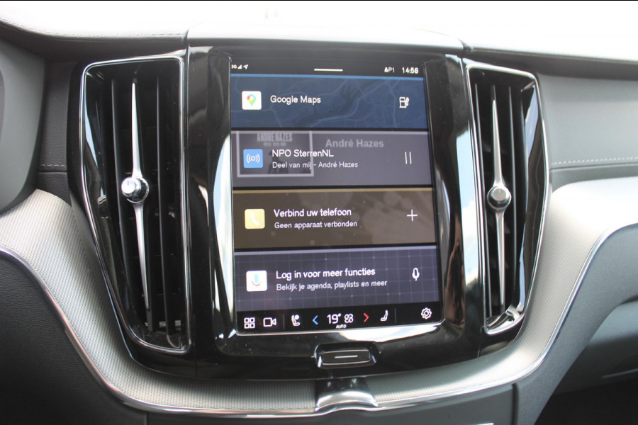 Volvo XC60 2.0 T6 Plug-in hybrid AWD Ultimate Dark Trekhaak / Luchtvering / Bowers & Wilkins / Adaptive Cruise control / 360 Camera / BLIS / Stoelverwarming voor en achter / Stuurverwarming /  Elektrisch bedienbare stoelen met geheugen /