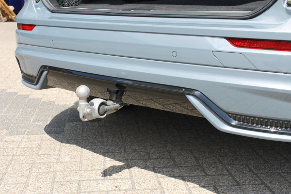 Volvo XC60 2.0 T6 Plug-in hybrid AWD Ultimate Dark Trekhaak / Luchtvering / Bowers & Wilkins / Adaptive Cruise control / 360 Camera / BLIS / Stoelverwarming voor en achter / Stuurverwarming /  Elektrisch bedienbare stoelen met geheugen /