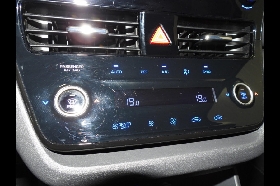 Hyundai IONIQ 1.6 GDi PHEV Plug-In i-Motion NAVI-APP/CAMERA/CLIMA/16"LMV!