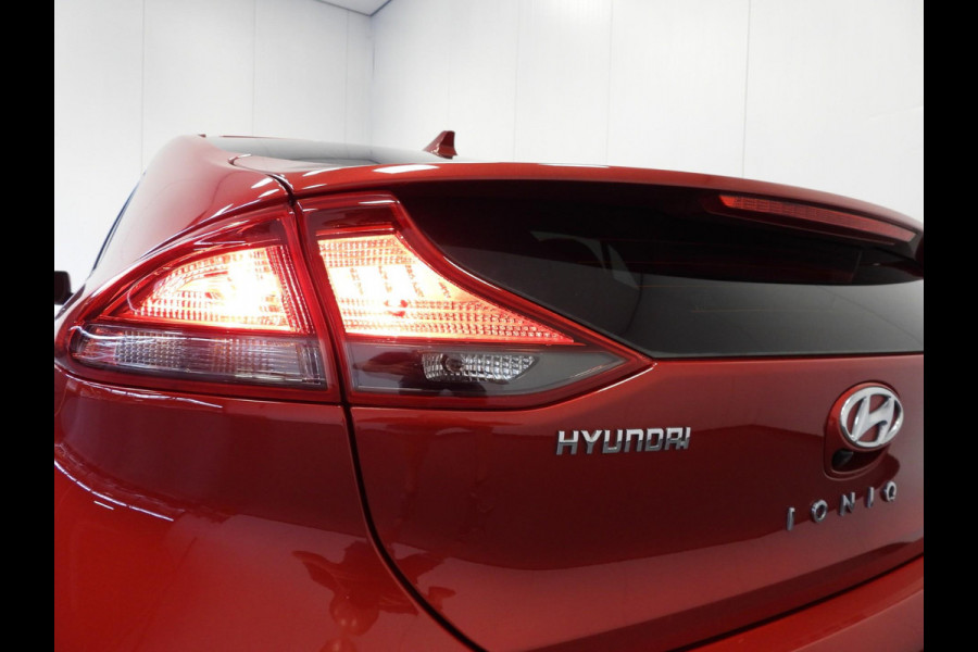 Hyundai IONIQ 1.6 GDi PHEV Plug-In i-Motion NAVI-APP/CAMERA/CLIMA/16"LMV!