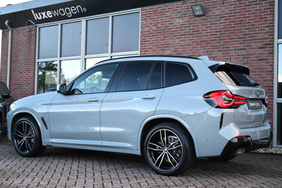 BMW X3 xDrive30e M-Sport Pano ACC M-zetels H/K HUD Brooklyngrau