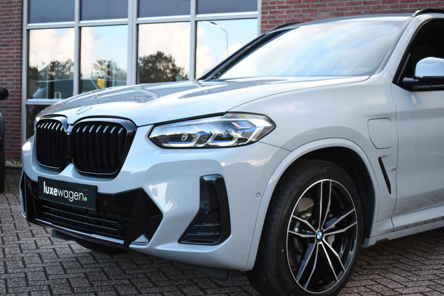 BMW X3 xDrive30e M-Sport Pano ACC M-zetels H/K HUD Brooklyngrau