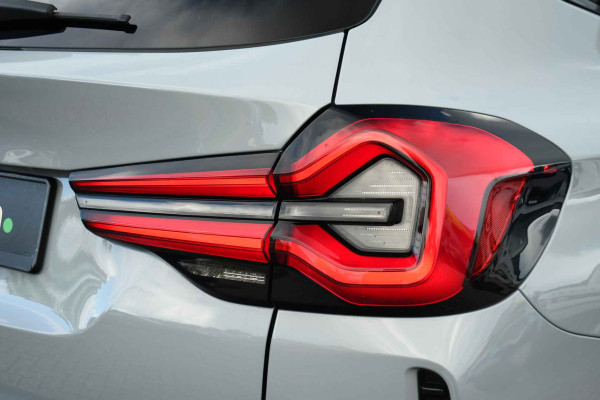 BMW X3 xDrive30e M-Sport Pano ACC M-zetels H/K HUD Brooklyngrau