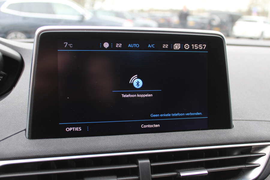 Peugeot 3008 1.2 PureTech GT-Line / Trekhaak / Panoramadak / Camera / 18'' / Half leder / Navigatie / Stoelverwarming / DAB / Dodehoek / Apple Carplay / Stoelverwarming / Cruise Control
