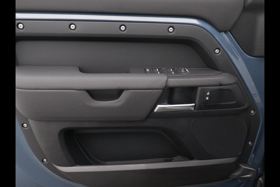 Land Rover Defender 110 P300e 110 S Country | Panoramadak | Adaptive Cruise Control
