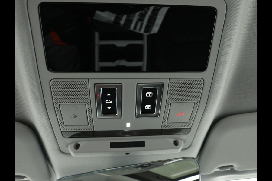 Land Rover Defender 110 P300e 110 S Country | Panoramadak | Adaptive Cruise Control