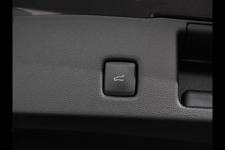 Ford Kuga 2.5 PHEV 225pk ST-Line X Automaat | Leder /Alcantara | B&O Audio | Camera | Navigatie | Climate Control | Electrisch bedienbare kofferbak | Verwarmde voorstoelen | Lichtmetalen Velgen |