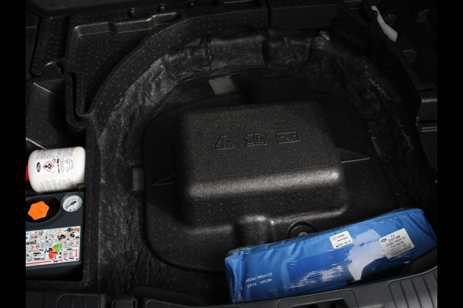 Ford Kuga 2.5 PHEV 225pk ST-Line X Automaat | Leder /Alcantara | B&O Audio | Camera | Navigatie | Climate Control | Electrisch bedienbare kofferbak | Verwarmde voorstoelen | Lichtmetalen Velgen |