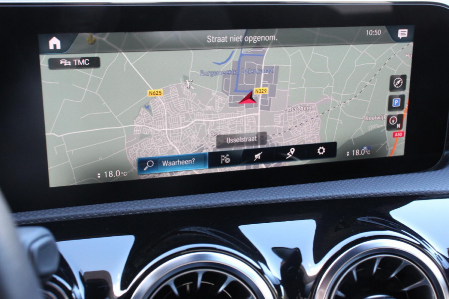 Mercedes-Benz A-Klasse 200 Automaat Progressive | Sfeerverlichting | Navigatie | Climate control | Camera | Parkeer sensoren | Half Lederen Bekleding | Led  | Cruise Control | LMV Velgen