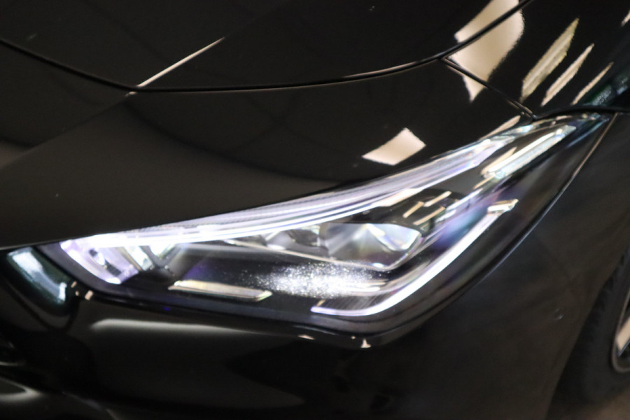 Mercedes-Benz CLA-Klasse 220 d AMG Line Panoramadak Burmester Multibeam-led