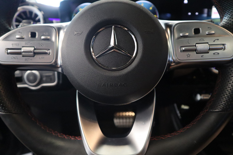 Mercedes-Benz CLA-Klasse 220 d AMG Line Panoramadak Burmester Multibeam-led