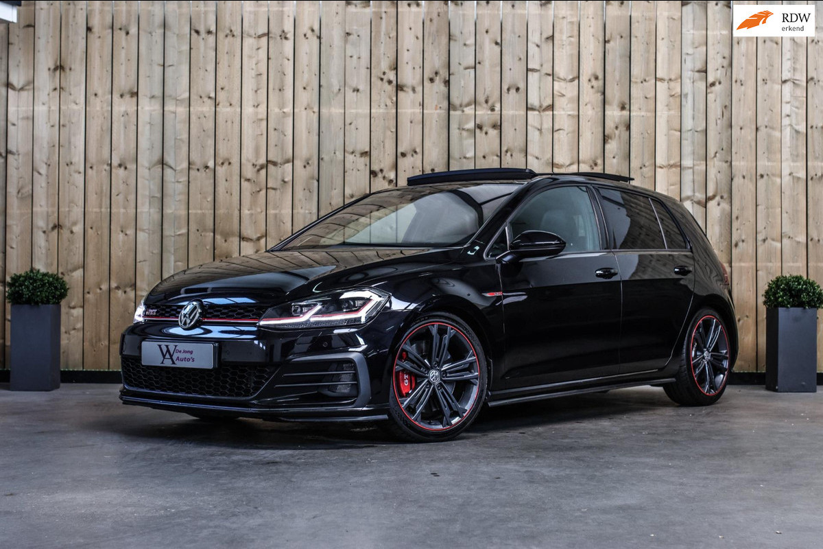 Volkswagen Golf 2.0 TSI GTI Performance *Pano*DCC*Dynaudio*Leder*Camera* Volkswagen Golf 2.0 TSI GTI Performance *Pano*DCC*Dynaudio*Leder*Camera*