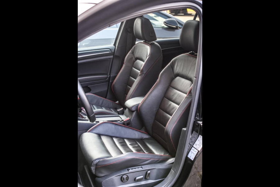 Volkswagen Golf 2.0 TSI GTI Performance *Pano*DCC*Dynaudio*Leder*Camera*