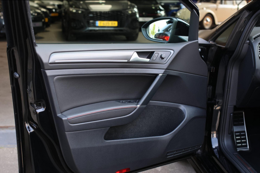 Volkswagen Golf 2.0 TSI GTI Performance *Pano*DCC*Dynaudio*Leder*Camera*