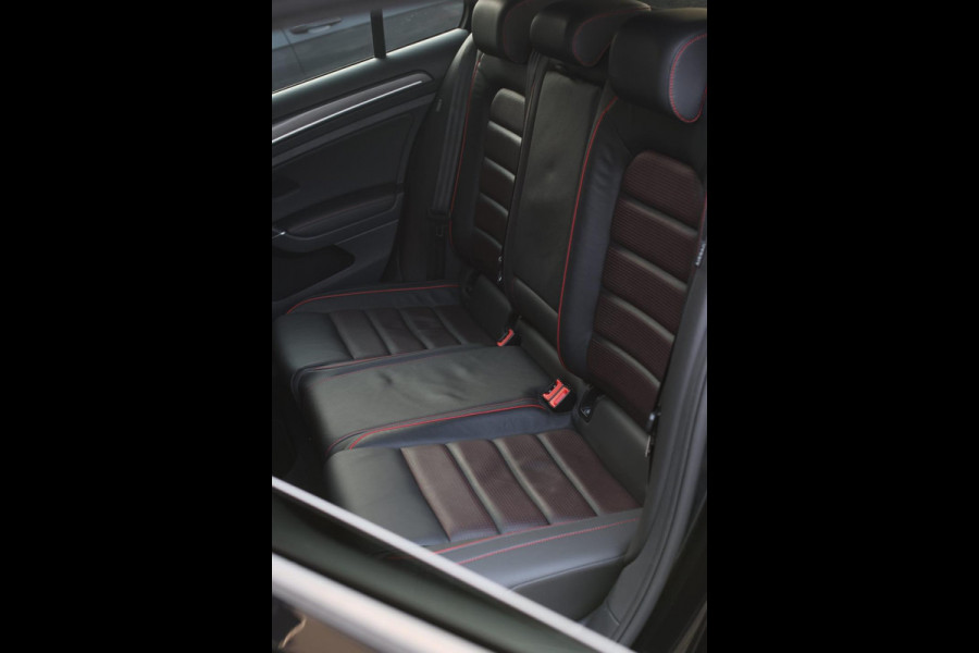 Volkswagen Golf 2.0 TSI GTI Performance *Pano*DCC*Dynaudio*Leder*Camera*
