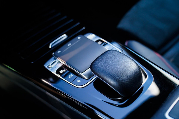 Mercedes-Benz A-Klasse 180 Business Solution AMG Night Upgrade | Achteruitrij camera | Stoelverwarming