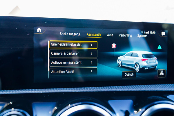 Mercedes-Benz A-Klasse 180 Business Solution AMG Night Upgrade | Achteruitrij camera | Stoelverwarming