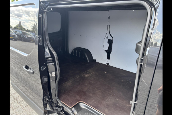 Renault Trafic 2.0 Blue dCi 130 T30 L2H1*A/C*CRUISE*CAMERA*3PERS