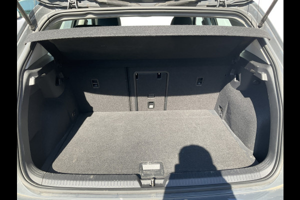 Volkswagen Golf 1.5 TSI Life Adap.Cruise Sfeerverl Carplay Led NL-Auto Dealer-Onderhouden!
