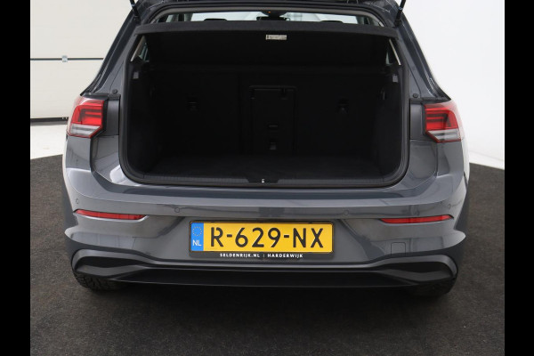 Volkswagen Golf 1.0 TSI Life | Carplay | Sfeerverlichting | Navigatie | Adaptive cruise | Full LED | Parkeerhulp | DAB | Climate control | Bluetooth