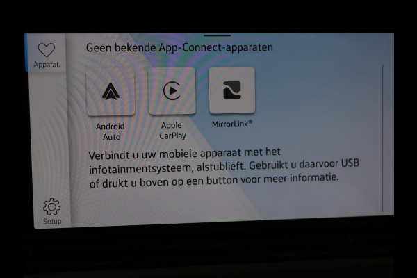 Volkswagen Golf 1.0 TSI Life | Carplay | Sfeerverlichting | Navigatie | Adaptive cruise | Full LED | Parkeerhulp | DAB | Climate control | Bluetooth