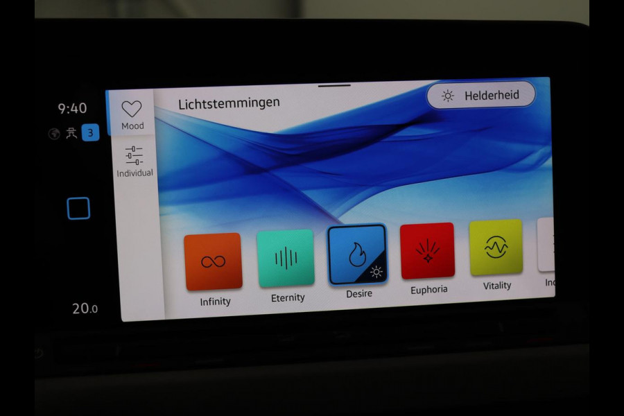 Volkswagen Golf 1.0 TSI Life | Carplay | Sfeerverlichting | Navigatie | Adaptive cruise | Full LED | Parkeerhulp | DAB | Climate control | Bluetooth