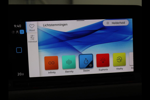 Volkswagen Golf 1.0 TSI Life | Carplay | Sfeerverlichting | Navigatie | Adaptive cruise | Full LED | Parkeerhulp | DAB | Climate control | Bluetooth