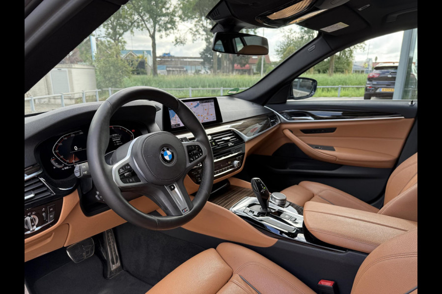 BMW 5 Serie Touring 520i Aut. M-Sport | Panorama | Trekhaak | Memory |