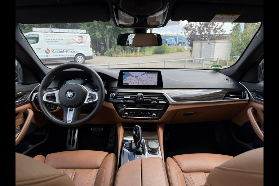 BMW 5 Serie Touring 520i Aut. M-Sport | Panorama | Trekhaak | Memory |