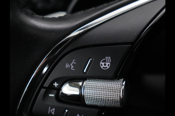 Škoda ENYAQ iV 80 | Stoel & stuurverwarming | Carplay | Keyless | Navigatie | Camera | Half leder | Cruise control | Full LED | Parkeerhulp