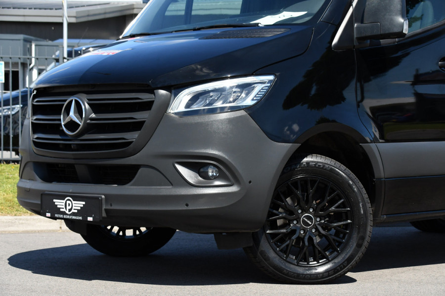 Mercedes-Benz Sprinter 319 3.0 CDI L2H2 Black Edition Adaptieve Cruise, 360 Camera, Carplay, 3500kg Trekhaak, 190PK, LED, Multimedia, Standkachel, Uniek!