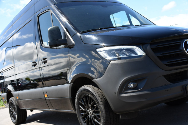 Mercedes-Benz Sprinter 319 3.0 CDI L2H2 Black Edition Adaptieve Cruise, 360 Camera, Carplay, 3500kg Trekhaak, 190PK, LED, Multimedia, Standkachel, Uniek!