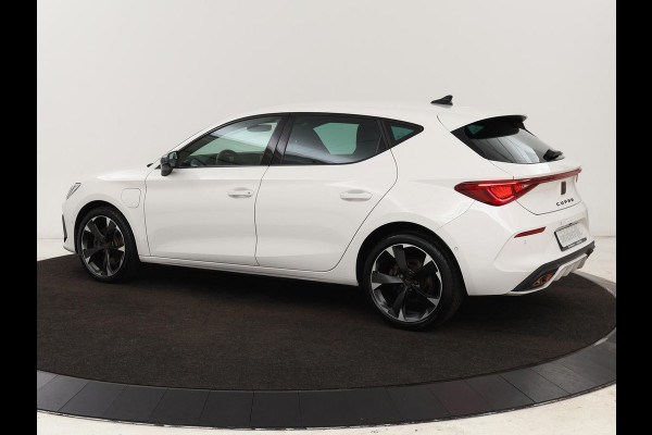 CUPRA Leon 1.4 e-Hybrid | Stoel & stuurverwarming | Camera | Adaptive cruise | Carplay | Navigatie | Sfeerverlichting | Keyless | Full LED | Sportstoelen | PHEV