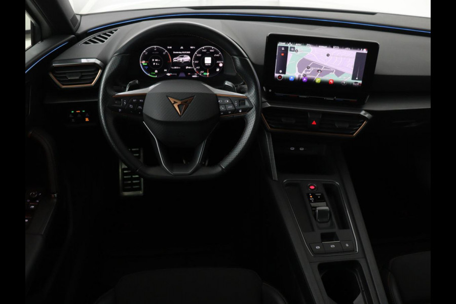 CUPRA Leon 1.4 e-Hybrid | Stoel & stuurverwarming | Camera | Adaptive cruise | Carplay | Navigatie | Sfeerverlichting | Keyless | Full LED | Sportstoelen | PHEV