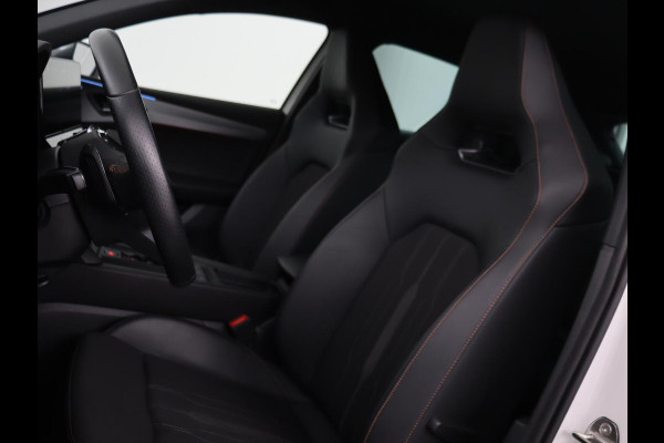 CUPRA Leon 1.4 e-Hybrid | Stoel & stuurverwarming | Camera | Adaptive cruise | Carplay | Navigatie | Sfeerverlichting | Keyless | Full LED | Sportstoelen | PHEV