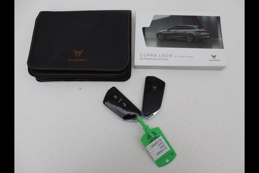 CUPRA Leon 1.4 e-Hybrid | Stoel & stuurverwarming | Camera | Adaptive cruise | Carplay | Navigatie | Sfeerverlichting | Keyless | Full LED | Sportstoelen | PHEV