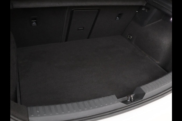 CUPRA Leon 1.4 e-Hybrid | Stoel & stuurverwarming | Camera | Adaptive cruise | Carplay | Navigatie | Sfeerverlichting | Keyless | Full LED | Sportstoelen | PHEV