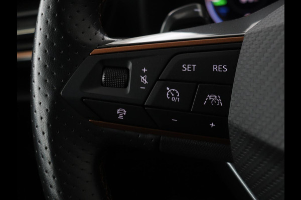 CUPRA Leon 1.4 e-Hybrid | Stoel & stuurverwarming | Camera | Adaptive cruise | Carplay | Navigatie | Sfeerverlichting | Keyless | Full LED | Sportstoelen | PHEV