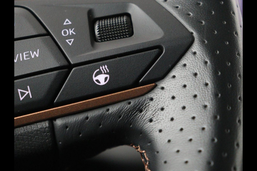 CUPRA Leon 1.4 e-Hybrid | Stoel & stuurverwarming | Camera | Adaptive cruise | Carplay | Navigatie | Sfeerverlichting | Keyless | Full LED | Sportstoelen | PHEV